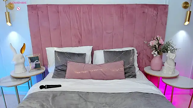 MilaVoxx webcam
