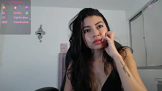 ellajonz webcam