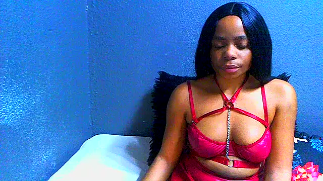 smallboobsxx - SMALLBOOBSXX's free webcam - UK Sex Cams