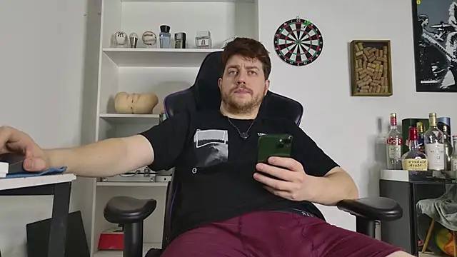 aaronlegend_ webcam