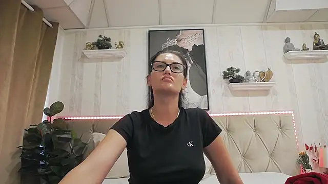 HellenDesire webcam