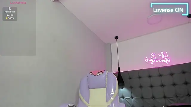 scarletcherry18 live sex cam