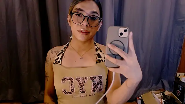 Miss_alcyone webcam