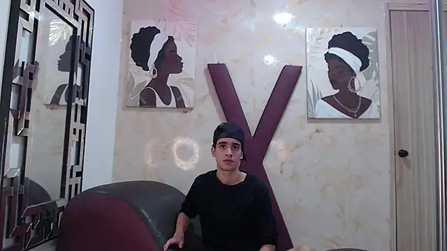 GOLDEN_BOSS webcam