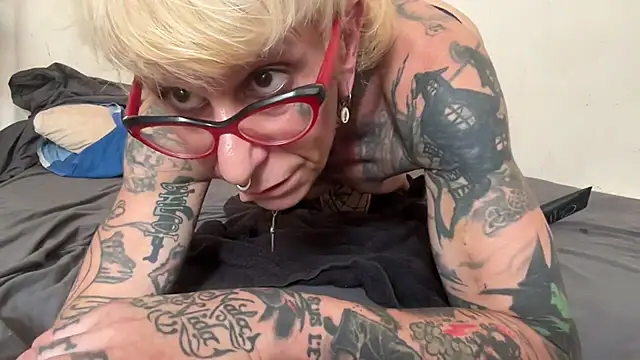 Model: Wilmaaturbate