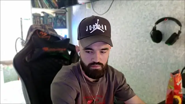 _Serious_Man webcam