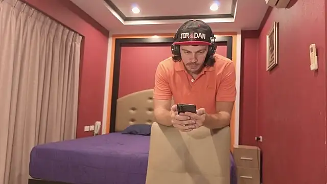 Marrymeplz webcam