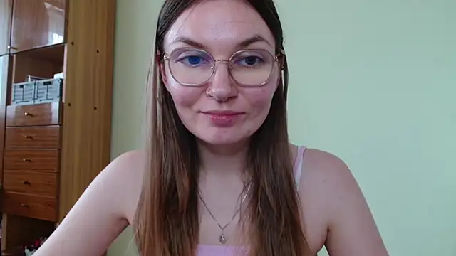 LooveELLYx webcam