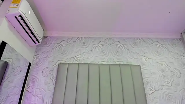 AlexaFoxy18 webcam