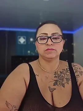Ivonnee__ webcam