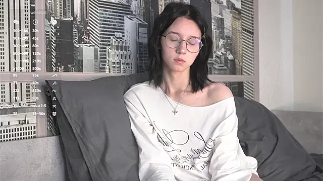 DeliaLoma webcam