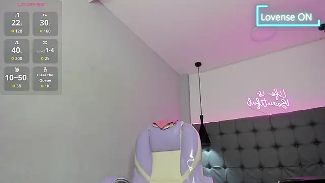 scarletcherry18 webcam