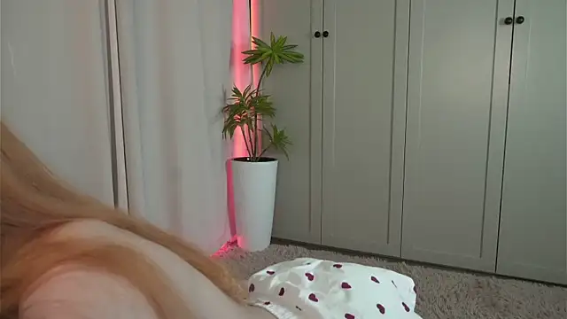 tgirlfoxy webcam