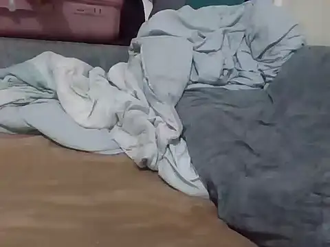 nasty-petite webcam