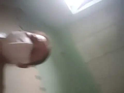 Zu_naa webcam