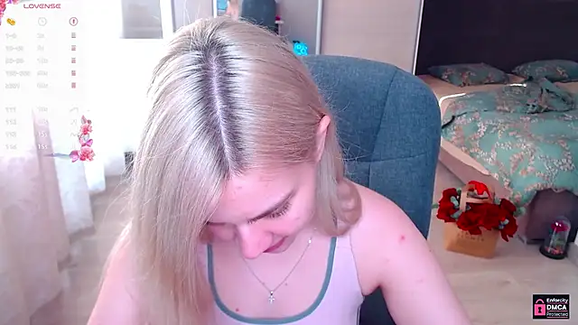 Lana__Nova webcam