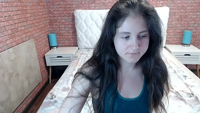 Holliy_Cooper webcam
