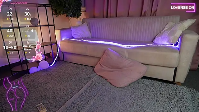 BeverlyBoobs live sex cam