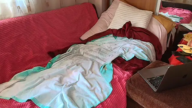 Strip_Adelina webcam