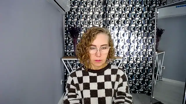 queen_a_n_i webcam