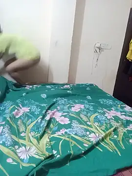 hot-punjabi-couple live cam on StripChat