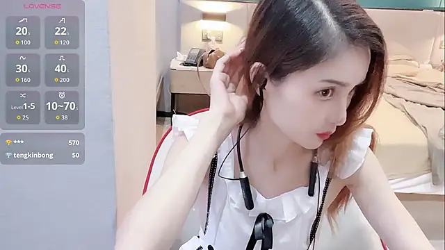 miaomiao-99 live cam on StripChat