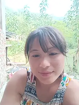 Linda-yiyi live cam on StripChat