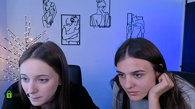 lisa_dark_ webcam