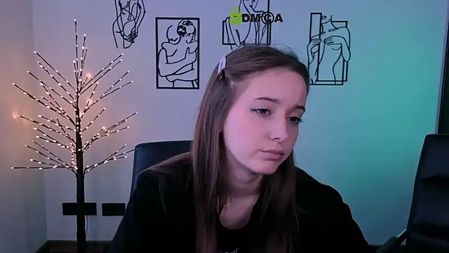 lisa_dark_ webcam