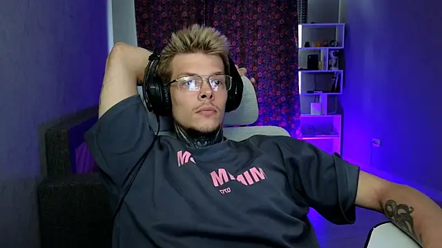 DENIS_HERE webcam