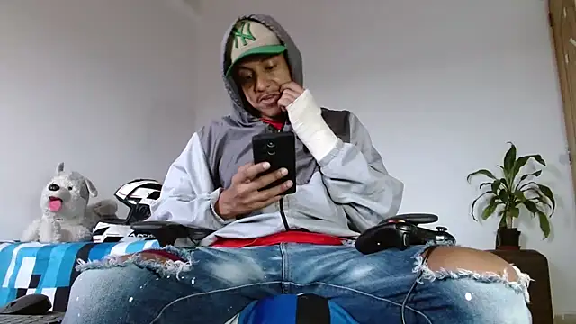 skinny23cm webcam
