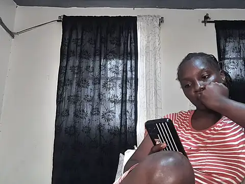 sexyleah25 webcam