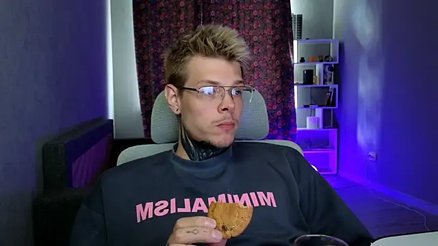DENIS_HERE