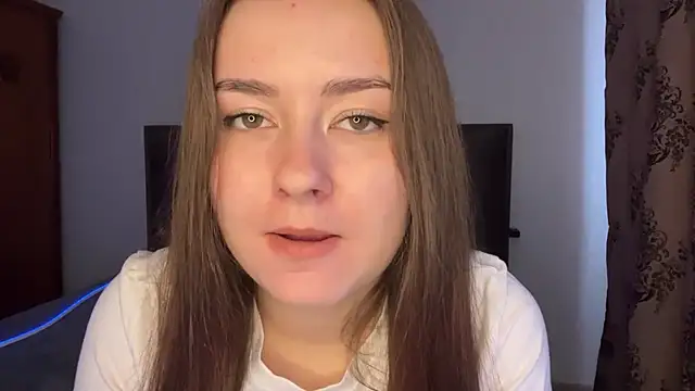 SelenaBrook webcam
