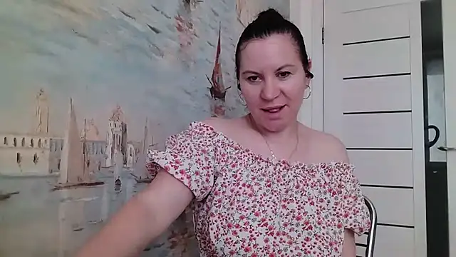 Lauralison live cam on StripChat