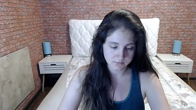 Holliy_Cooper webcam