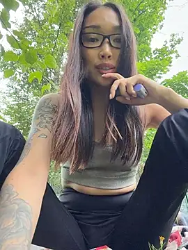 trytomakememoam webcam