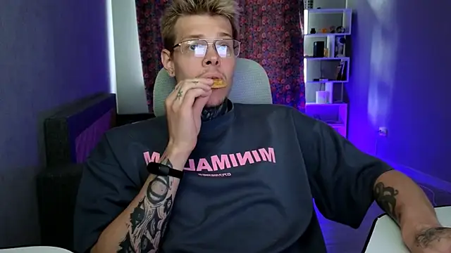 DENIS_HERE webcam