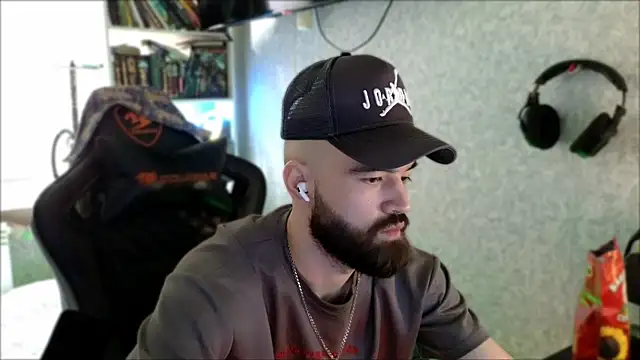 _Serious_Man webcam