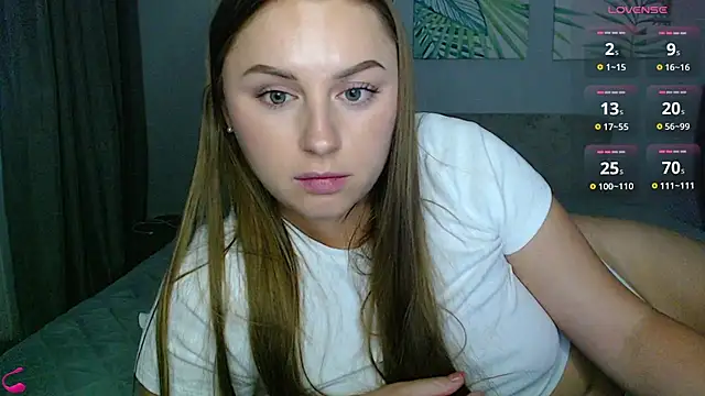 mia_bloomy webcam