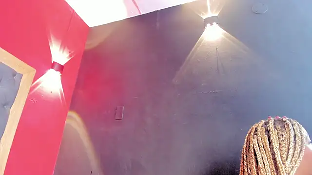 YayaHilton webcam