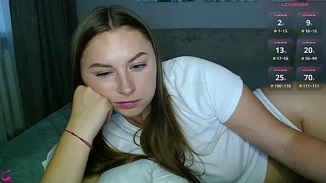 mia_bloomy webcam