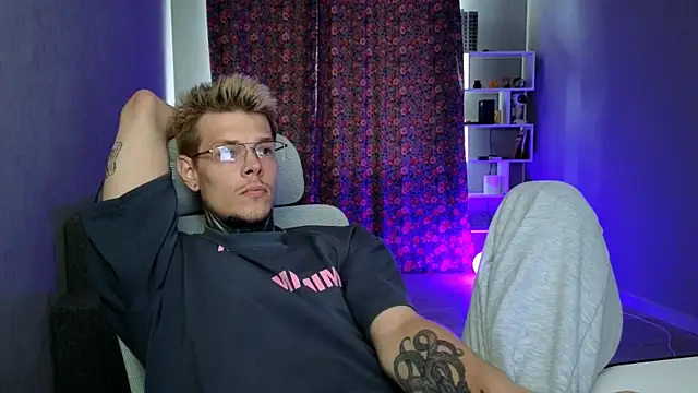 DENIS_HERE webcam