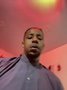 AlejoKhalifa_ webcam