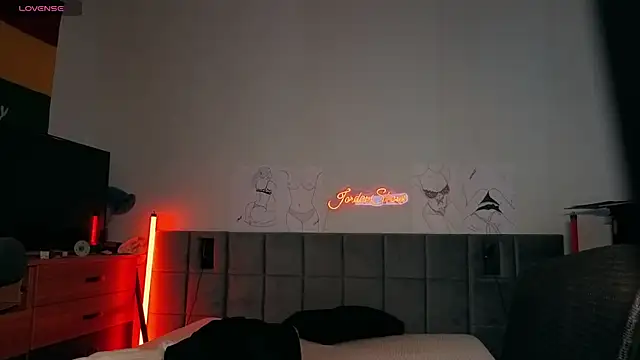 JordanShow webcam
