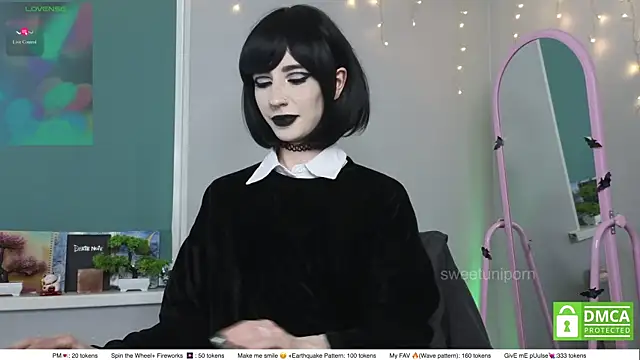 sweetuniporn webcam