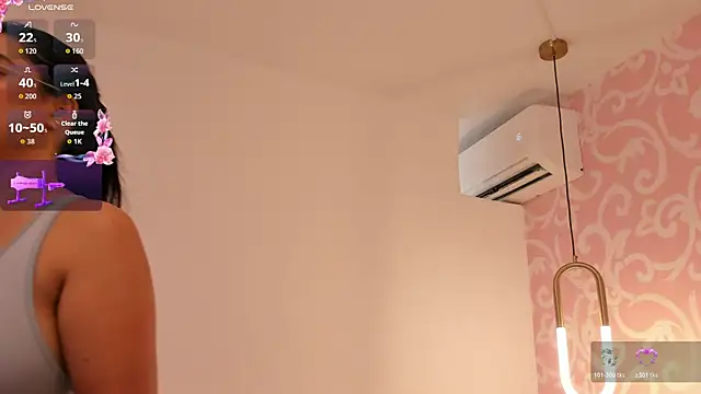 Annie-Vanegas webcam