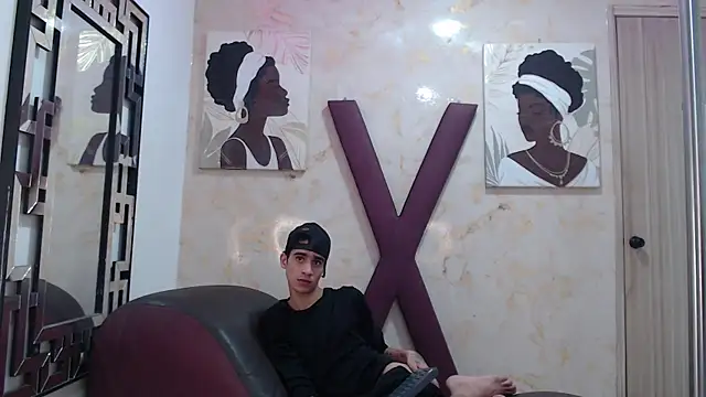GOLDEN_BOSS webcam