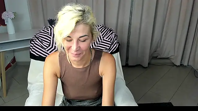 Emilia_Wilss webcam