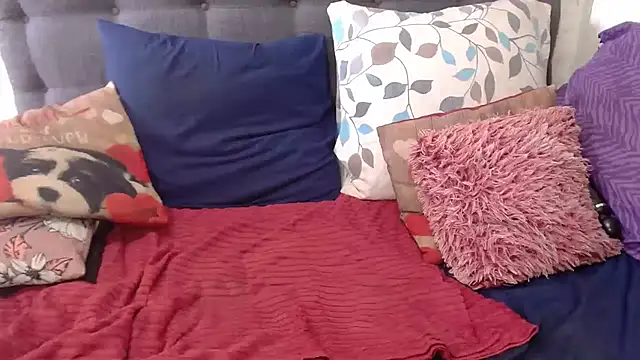 CurveyChocClitX5 webcam
